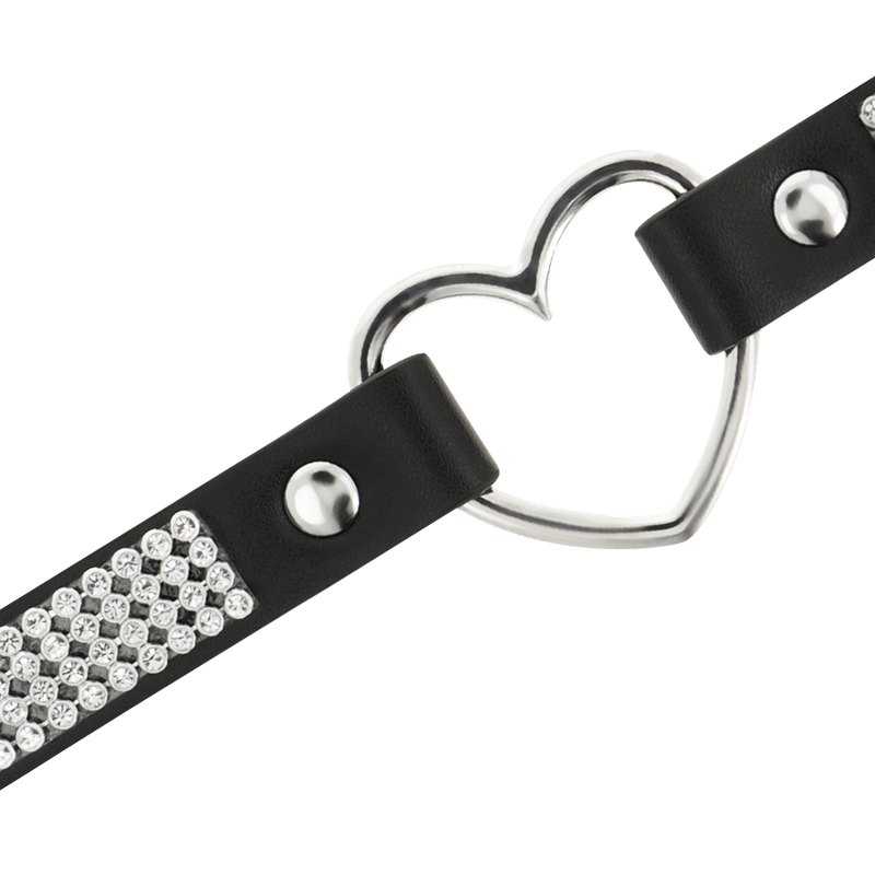 COQUETTE CHIC DESIRE - COL ROND EN CUIR VEGAN AVEC COEUR