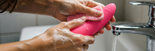 Come mantenere puliti i tuoi sex toys